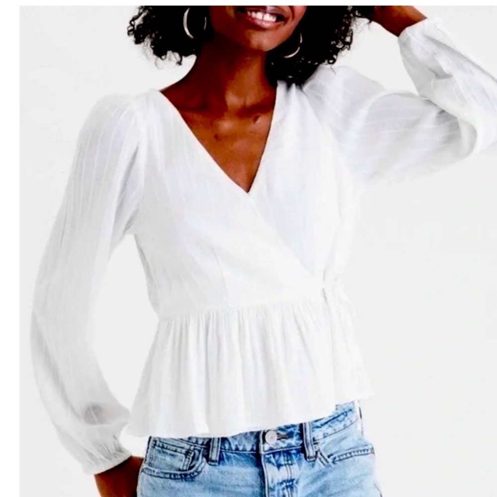 American Eagle White Wrap Peplum Blouse Long Sleeve V-Neck Cotton Blend M